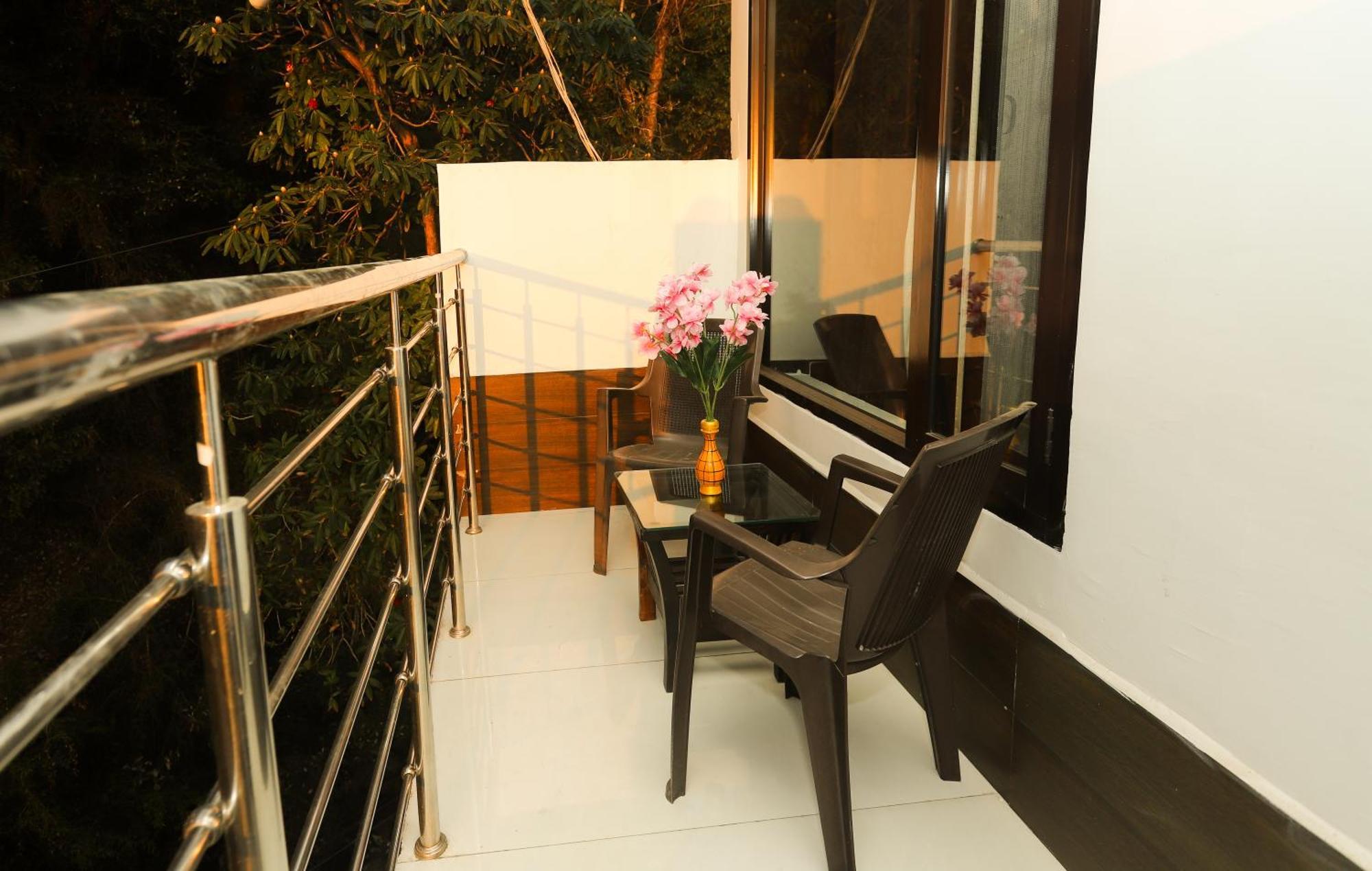 Mirage Grand Hotel McLeod Ganj Exterior photo
